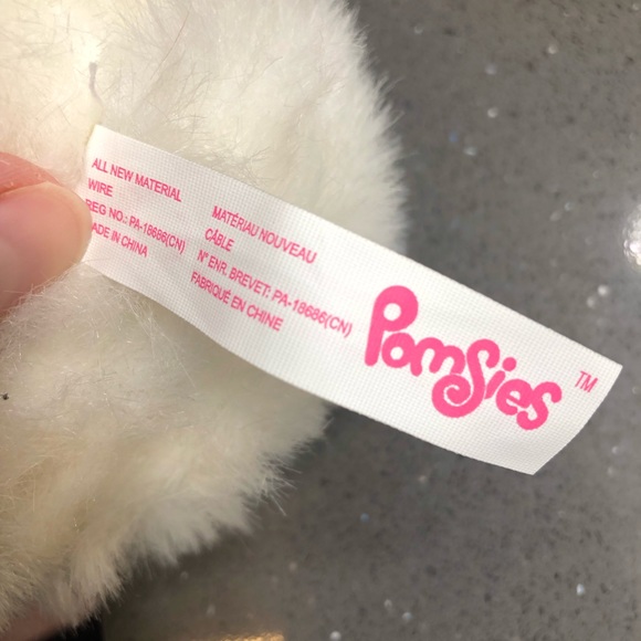 Pomsies 9" Pom Pom pet Interactive tie Dye Stuffed Wearable Plush Cat - Picture 4 of 5